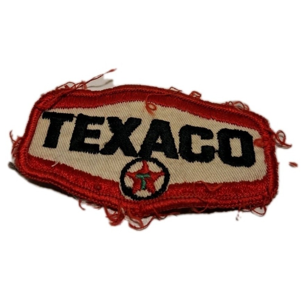 VINTAGE TEXACO GAS & OIL EMBROIDERED CLOTH UNIFORM OR CAP PATCH, 2 3/4" X 1 3/4"